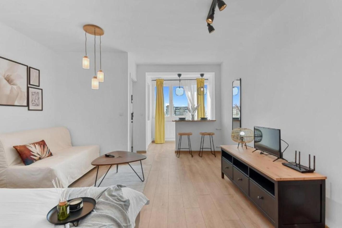 Serene Retreat - Beautifully Designed Studio Bucarest Esterno foto